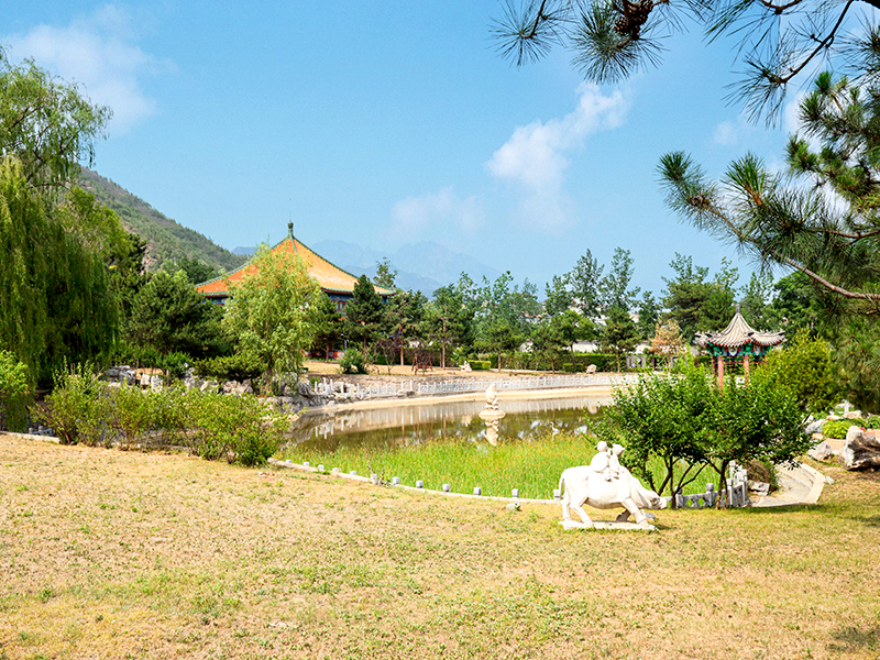 归山陵墓的特点是什么(归山公墓地址)
